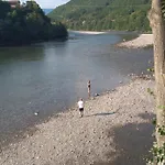 بيت للعطل Prenociste Na Drini-vikendica 2 *