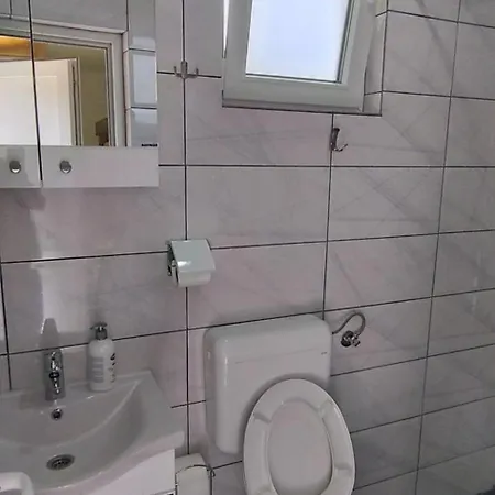 Prenociste Na Drini-vikendica 2 Nyaraló