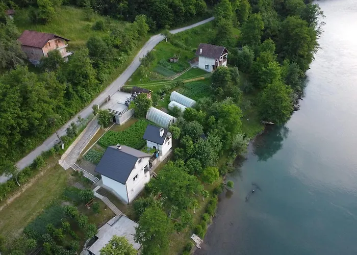 Prenociste Na Drini-vikendica 2