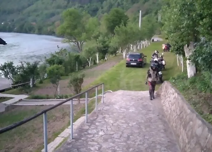 Semesterbostad Prenociste Na Drini-vikendica 2 Foca